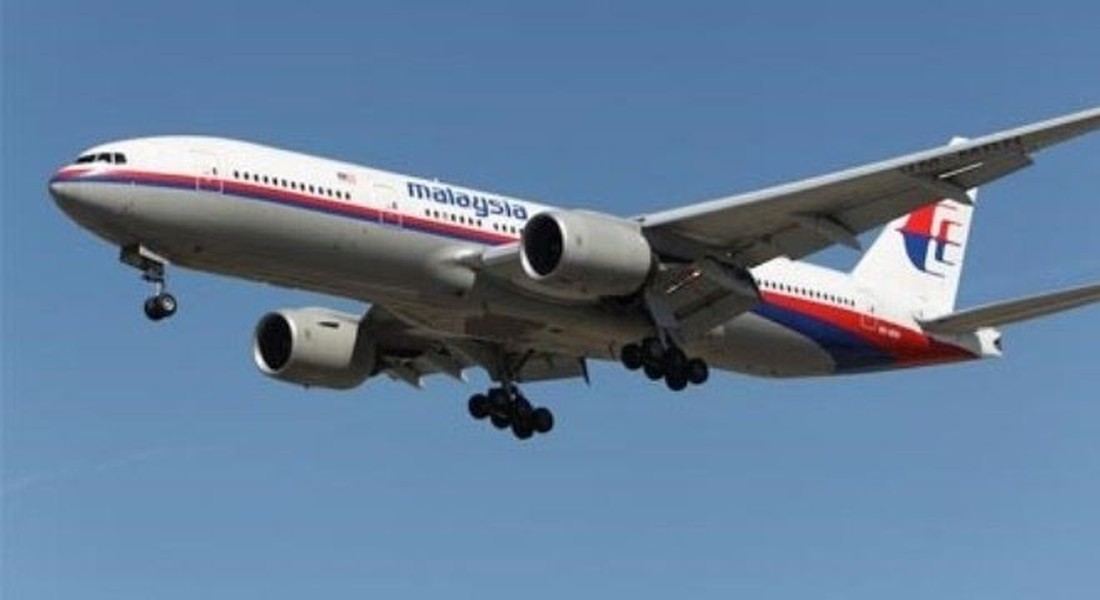 Về trường hợp của MH370, mọi người chẳng có có bất kì lời giải thích chính thức nào. Không ai biết điều gì đã xảy ra. Đây là một bí ẩn thời hiện đại. Lúc đầu, hầu như tất cả mọi người đều có giả thuyết riêng. Và bởi vì có quá ít chứng cứ đáng tin cậy, rất khó để loại trừ hoàn toàn bất kỳ lời giải nào.